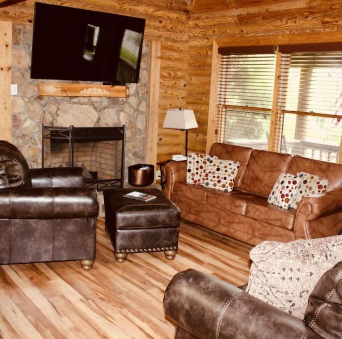 Rustic Black Bear Cabin Pigeon Forge Buitenkant foto