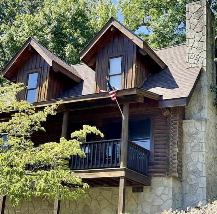 Rustic Black Bear Cabin Pigeon Forge Buitenkant foto